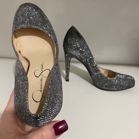 Jessica Simpson Silver Gray Shimmer Pumps size 6 Round Toe - Picture 2 of 5